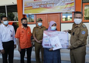 Pemerintah Kota Kendari Salurkan Bantuan Sosial Tunai Kepada 13 Ribu Lebih KPM