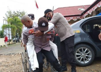 Penyandang Disabilitas Vaksinasi Covid-19 Tahap Pertama di Mapolsek Mandonga