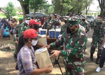 Penghasilan Pekerja Jasa Kebersihan Makam TPU Punggolaka Selama PPKM, Berkurang