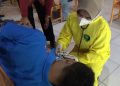 Seorang Siswa SMA di Kendari Terbaring Lemas Usai Disuntikan Vaksin Sinovac Dosis Pertama