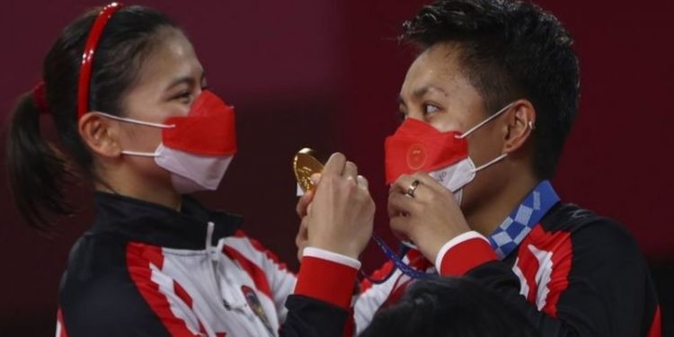 Greysia Polii/Apriani Rahayu Sukses Sumbangkan Emas untuk Indonesia di Olimpiade Tokyo 2020