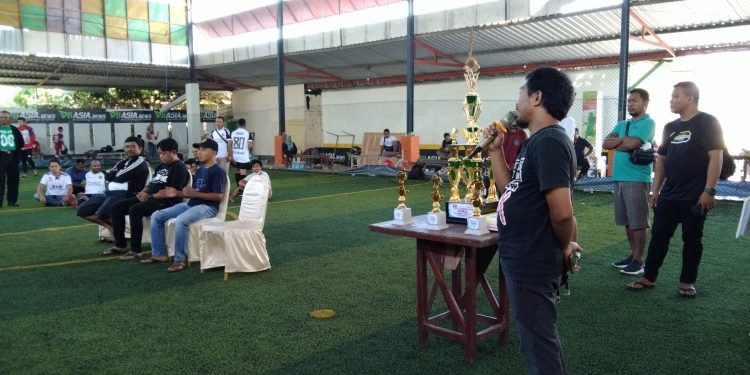 Muna Barat FC Boyong Piala Bergilir Turnamen Futsal IJTI-AMSI