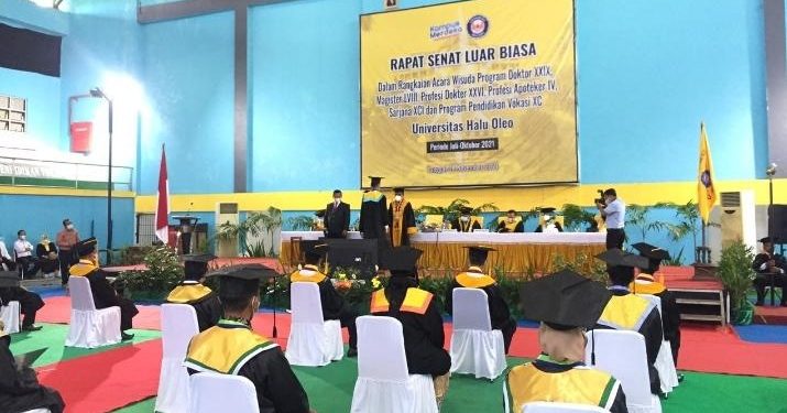 Siska Irawati Wisudawan Terbaik UHO dengan IPK 4,0