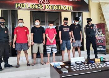 Diduga Edarkan Sabu, Empat Pria dan Seorang Security THM Diamankan Polisi