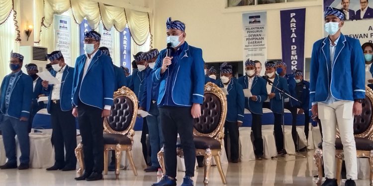 Pelantikan Ketua DPD Partai Demokrat Sultra, Muh. Endang oleh Ketum DPP Demokrat, AHY. Foto: Herlis Tirtamedia