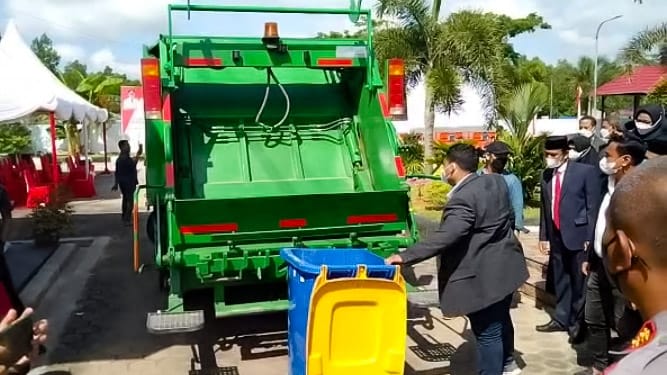 Hari Pahlawan, Pemkot Tambah Armada Truck Angkut Sampah