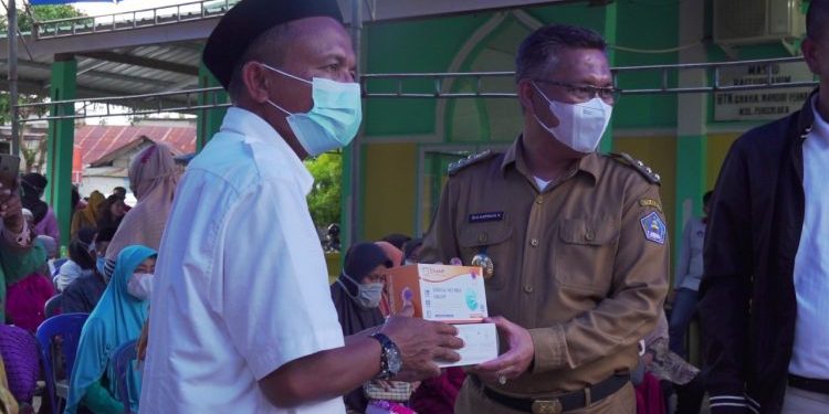 Pemkot Salurkan Bantuan Pangan Non Tunai bagi Warga Kurang Mampu