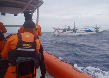 Dihantam Ombak, KM Putra Rahim Hilang di Perairan Lasalimu