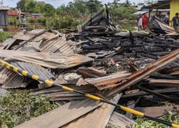 Akibat Arus Pendek Satu Buah Rumah di Kendari Hangus Terbakar