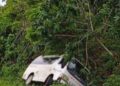 Mobil Ambulance di Baubau Tergelincir Akibat Jalan Licin