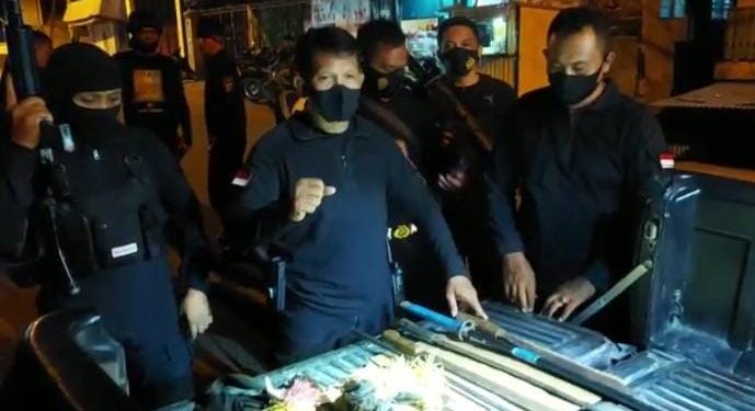 Polsek Wolio Amankan Belasan Sajam Saat Patroli Malam