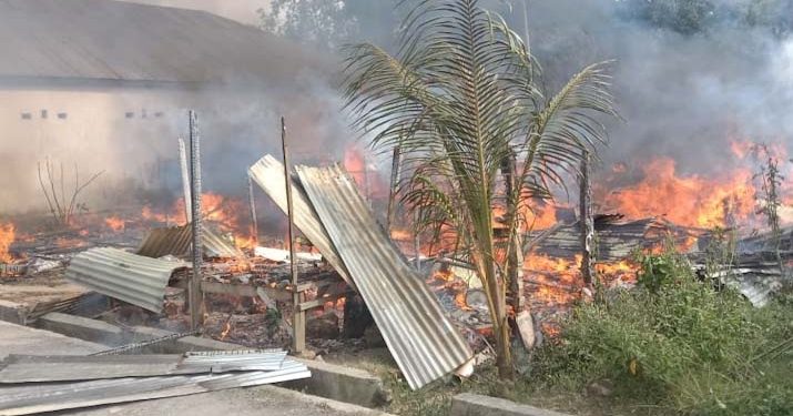 Satu Asrama Mahasiswa Bersama Dua Unit Motor Ludes Dilalap Si Jago Merah