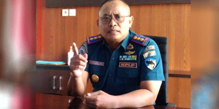 Ketgam: Kepala KSOP Kelas IIA Kendari, Agus Winarto. Foto: Herlis