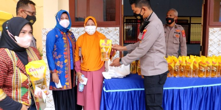 Ketgam: Vaksinasi berhadiah minyak goreng, Jumat (25/2/2022).
