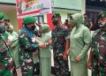 Kunker ke Kendari, Pangdam XIV Hasanuddin Salurkan Bansos dan Ingatkan Kinerja Babinsa