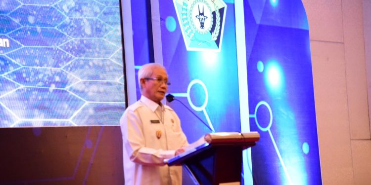 Ketgam : Wakil Gubernur Sulawesi Tenggara, Lukman Abunawas