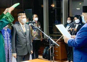 Gubernur Ali Mazi Lantik Asrun Lio Sebagai Pj Sekretaris Daerah Sultra