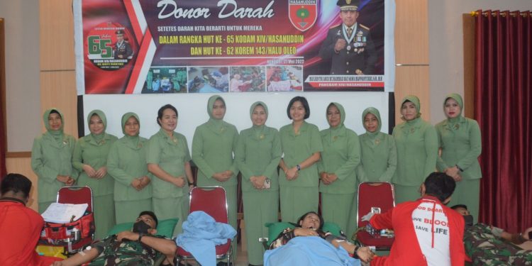 Ketgam : Kegiatan donor darah yang di gelar Korem 143/HO dan PMI Sultra, Foto : Istimewa