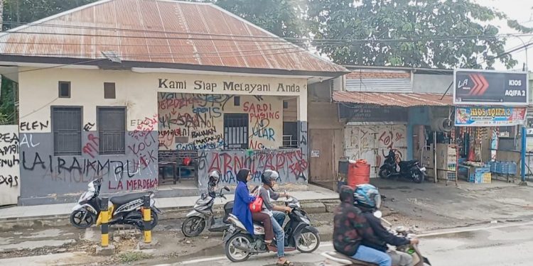 Ketgam : Pos Polsubsektor Pertigaan Kampus baru UHO Kendari, yang terletak di jalan HEA Mokodompit, Kelurahan Lalolara, Kecamatan Kambu, Kota Kendari.