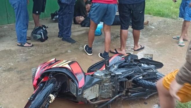Ketgam: Sepeda motor yang digunakan Rifal saat menabrak truk di Konawe. Foto: Istimewa