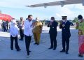 Transit di Kendari, Presiden Lanjutkan Penerbangang Menuju Wakatobi