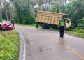 Tabrakan Truk vs Minibus, 1 Orang Meninggal Dunia