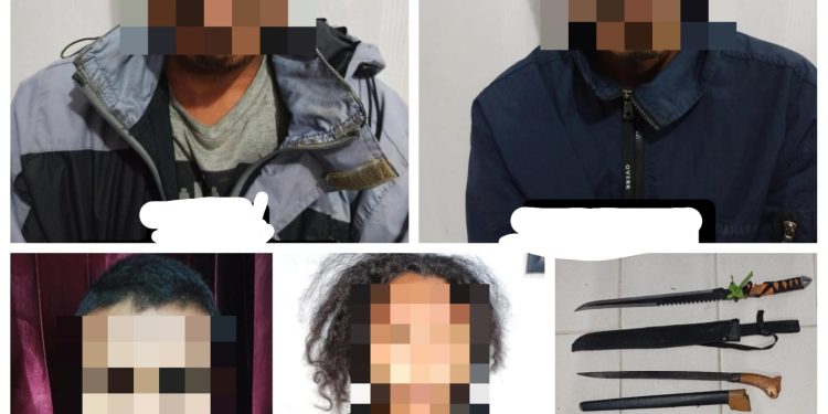 Ketgam : Para pelaku pengeroyokan depan Kampus UHO dan barang bukti Foto : Istimewa