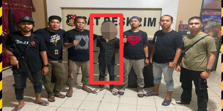 Ketgam: Pria inisial R diamankan Buser 77 Satreskrim Polresta Kendari usai bawa kabur kekasihnya. Foto: Istimewa