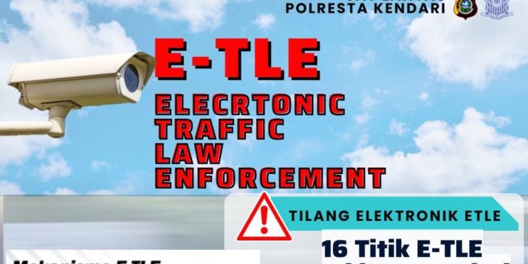 Ketgam : Satuan Lalu Lintas (Satlantas) Polresta Kendari akan mulai memberlakukan tilang elektronik pada September 2022. Kamera pengawas pun akan dipasang di 16 titik di Kota Kendari, Sulawesi Tenggara (Sultra).