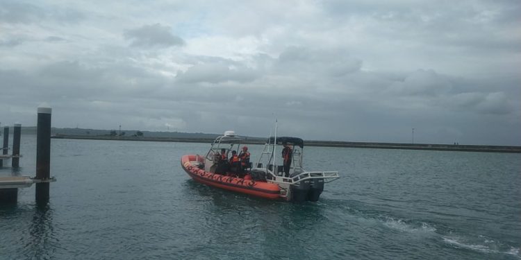 Ketgam : Proses pencarian nelayan yang hilang di Perairan Lelemo, Buton Utara. Foto: Istimewa