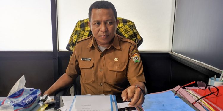 Ketgam : Kapala Bidang Guru dan Tenaga Kependidikan (GTK) Dikbud Sultra, Husrin.