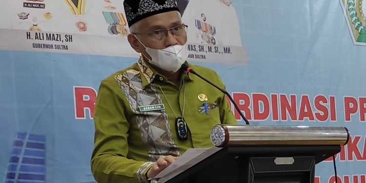 Ketgam : Kepala Dinas Pendidikan dan Kebudayaan Sulawesi Tenggara, Asrun Lio.