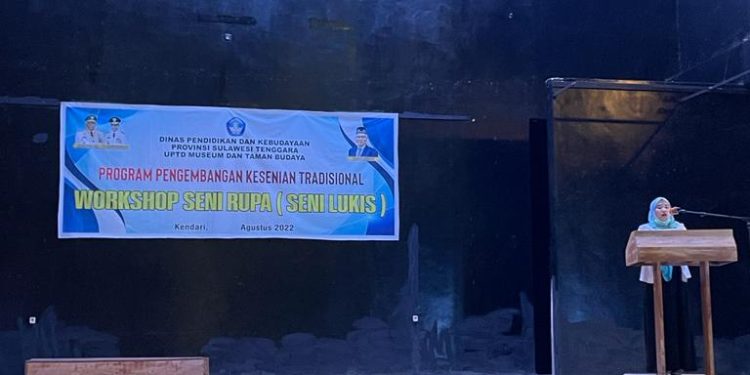 Ketgam: Sekertaris Dikbud Sultra, Anggraeni Balaka. Foto: Istimewa