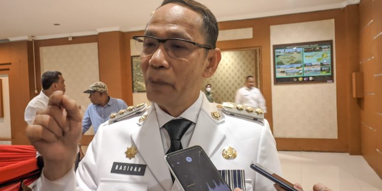 Ketgam : Pj Bupati Buton, Basiran.