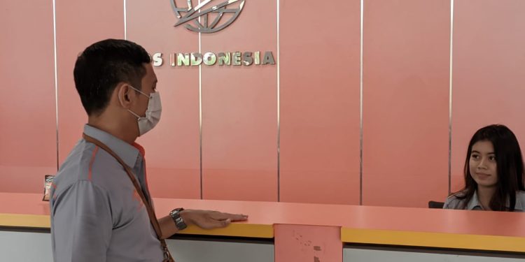 Ketgam : PT Pos Indonesia Kantor Cabang Utama Kendari.