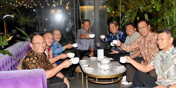 Ketgam : Pangkalan Utama Angkatan Laut (Danlantamal) VI Makassar menggelar silaturahmi bersama Forum Koordinasi Pimpinan Daerah (Forkopimda) Sulawesi Tenggara (Sultra). Foto: Istimewa