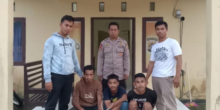 Ketgam: Tiga pelaku pencurian besi diringkus polisi. Foto: Istimewa
