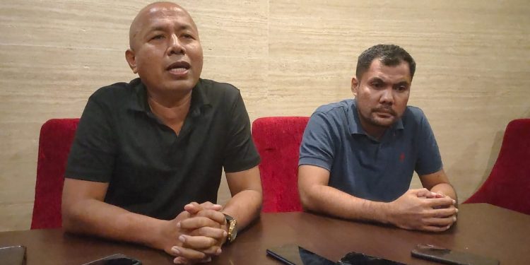 Ketgam: Kuasa Hukum PT GAN, Kadir Ndoasa (kiri). Foto: Herlis