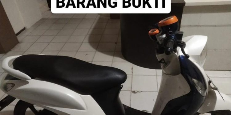 Ketgam : Barang bukti satu unit Motor merk Yamaha Fino 125 di amankan di Polresta Kendari.