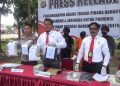 Bekuk Kurir Narkoba Lintas Provinsi di Bandara Haluoleo, Polisi Amankan 1 Kilogram Sabu
