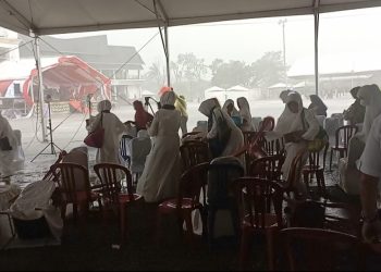 Cuaca Buruk Warnai Pembukaan PTQ RRI ke- 53 Tingkat Nasional Di Kendari