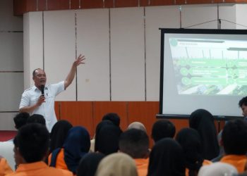 Bupati Konawe Utara Jadi Narasumber Seminar Calon Tenaga Pendidik Masa Depan Sultra
