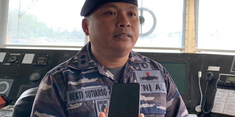 Komandan KRI Sampari-628, Letkol Laut (P) Bekti Sutiarso
