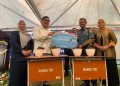 Kendalikan laju Inflasi, BI Sultra Serahkan 500 Bibit Cabe ke Lanal Kendari