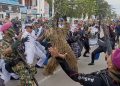 Lanal Kendari Perkenalkan Kostum Khas TNI AL pada Pawai Budaya HUT Sulawesi Tenggara ke- 59