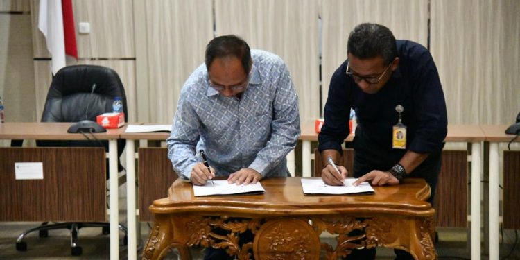 Penandatanganan MoU Kampus Universitas Halu Oleo (UHO) Kendari bersama Yayasan Strategi Konservasi Indonesia (YSKI) OR Conservation Strategy Fund (CSF) Selasa 9 Mei 2023