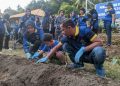 Dukung Program Pemerintah Tekan Inflasi, Jalasenastri Lanal Kendari Tanam 500 Bibit Cabai