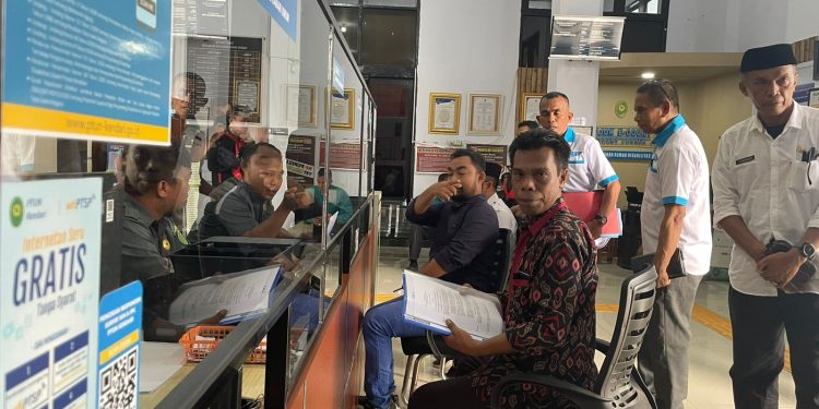 Kepala Sekolah membuat aduan di PTUN Kendari