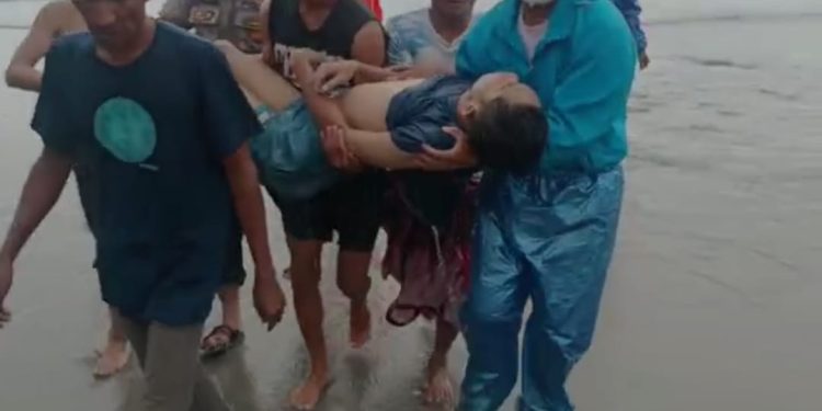 Detik-detik saat korban Gilang Ramadhan ditemukan. (Foto : Tangkap Layar).