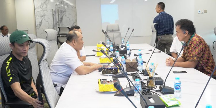 Bupati Konawe Utara, Ruksamin bertemu dengan Direktur PT Antam di Jakarta
